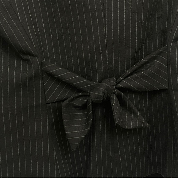 Armani Collezioni Womens Blazer Size 8 Pinstripe 1-Button Wool Blend Bow Back - Picture 6 of 9